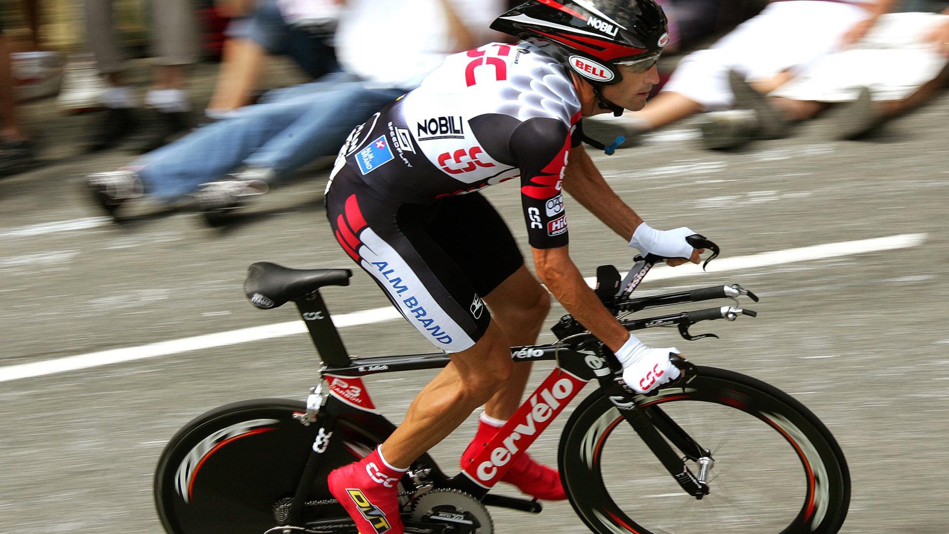 绿茵守护神，本泽马独造三球助马赛完成史诗逆转